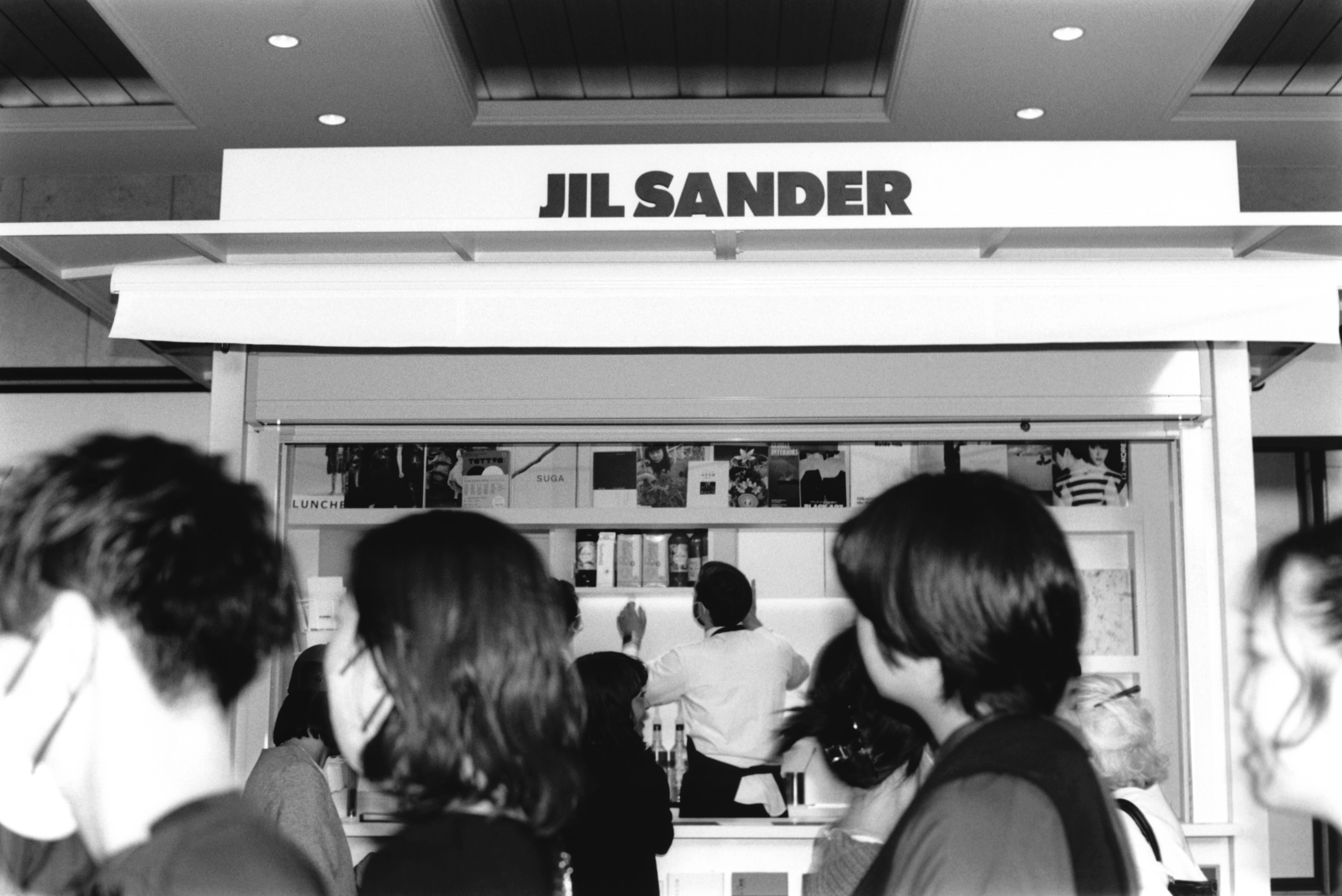 Kiosk in front of Kyoto BAL store