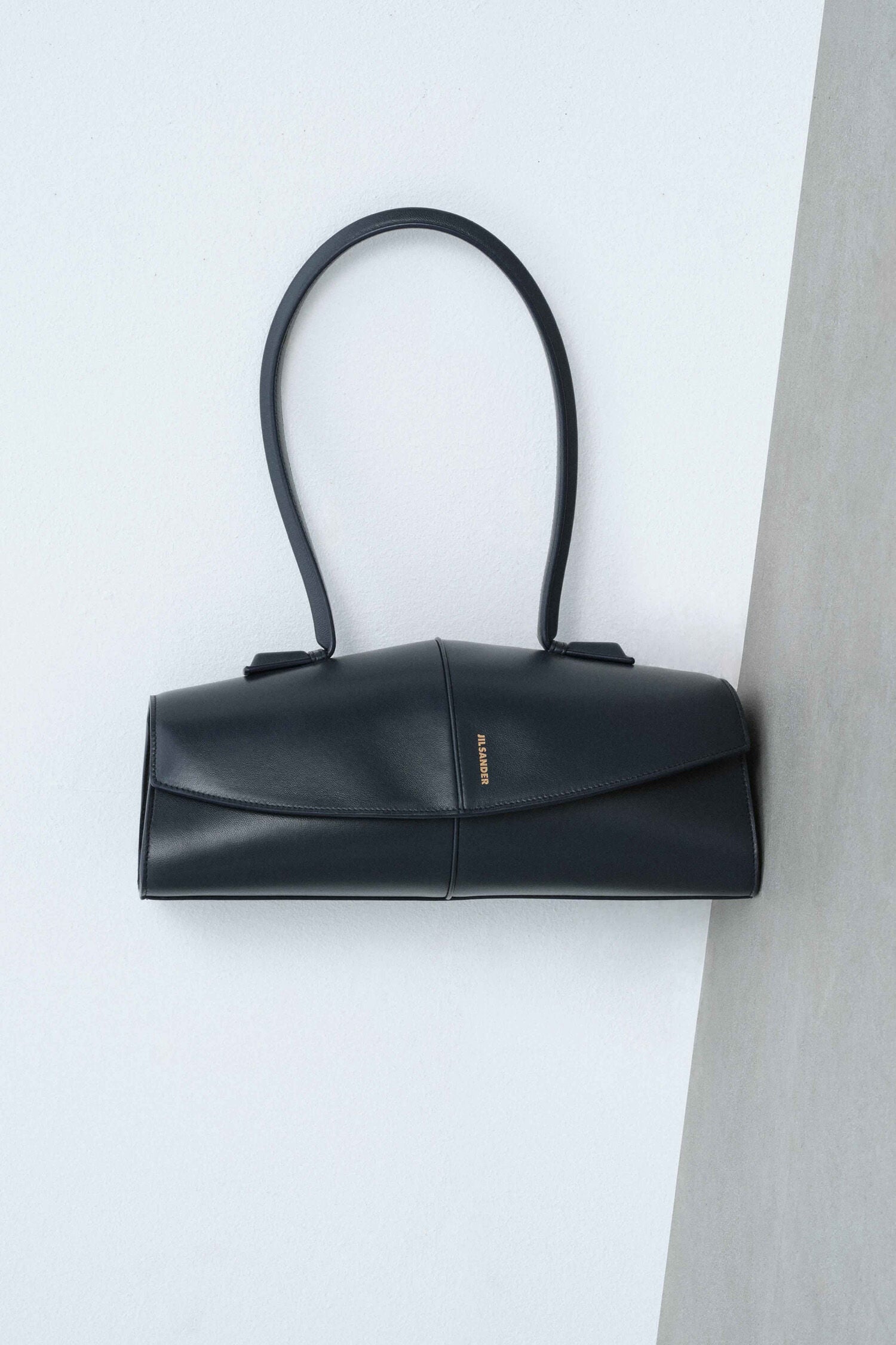 THE LINEA BAG