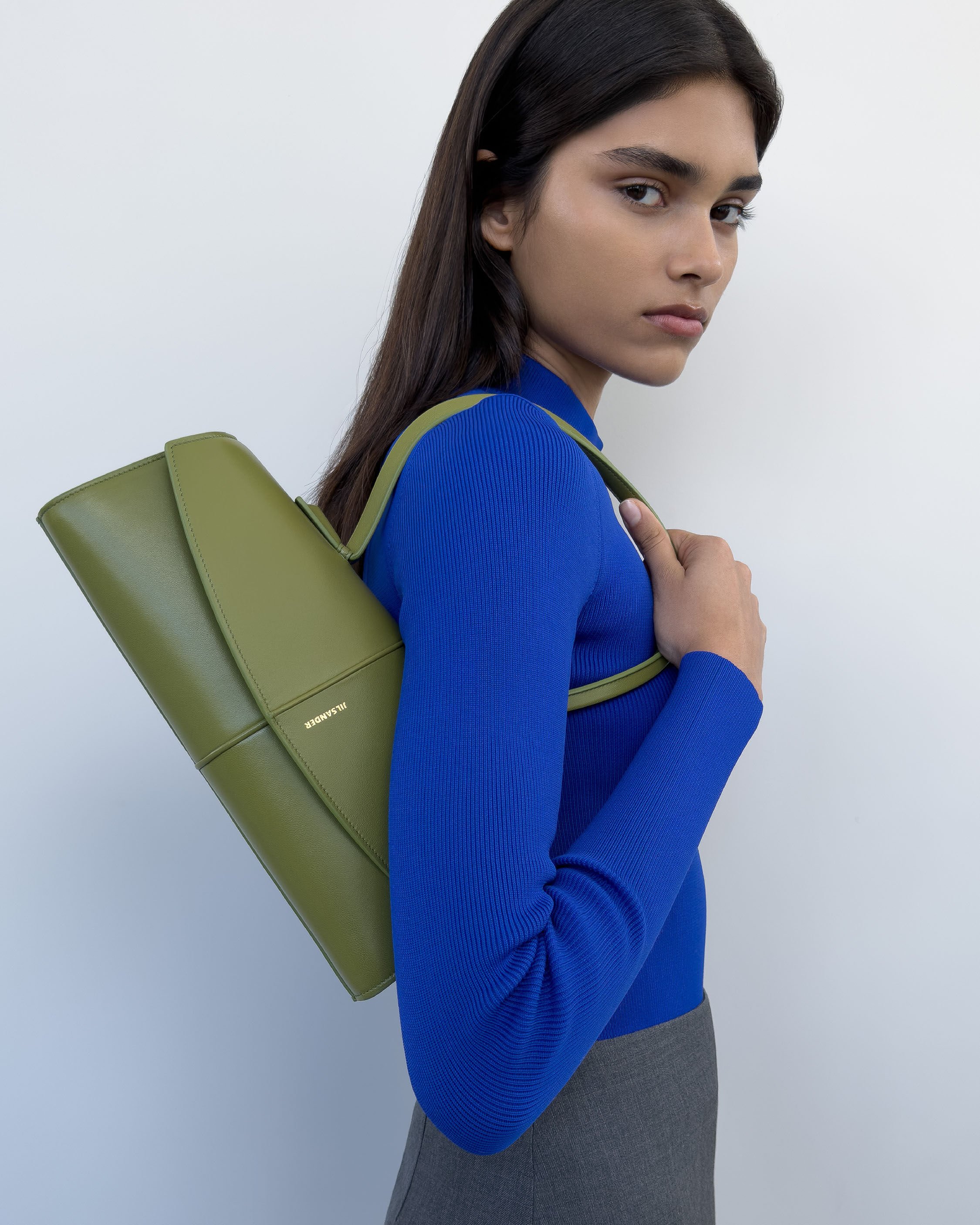 THE LINEA BAG