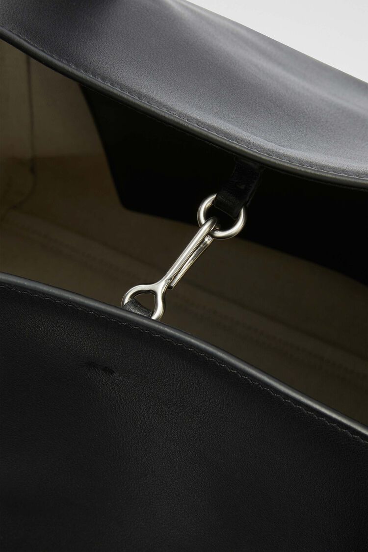 Knot Tote Medium - Totes Knot Tote Medium - Totes - Image 4