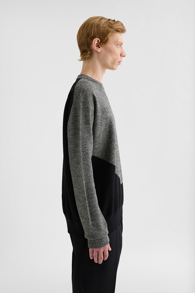 Wool Crew-Neck Sweater - Sweaters Wool Crew-Neck Sweater - Sweaters - Image 2