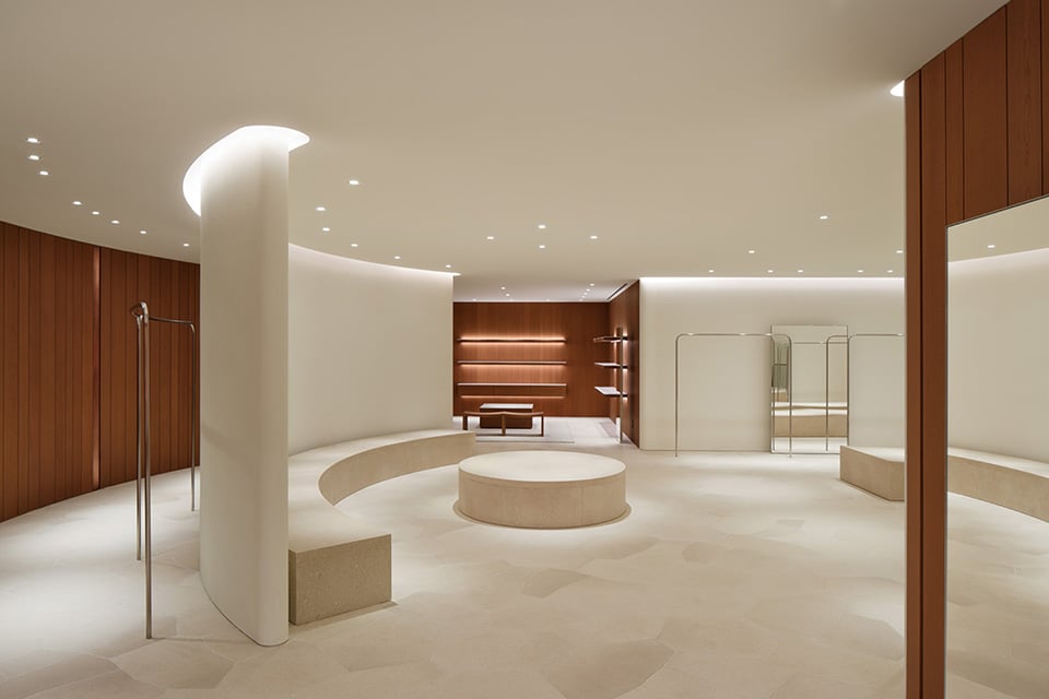 表参道の旗艦店で新たなストア・コンセプトを発表