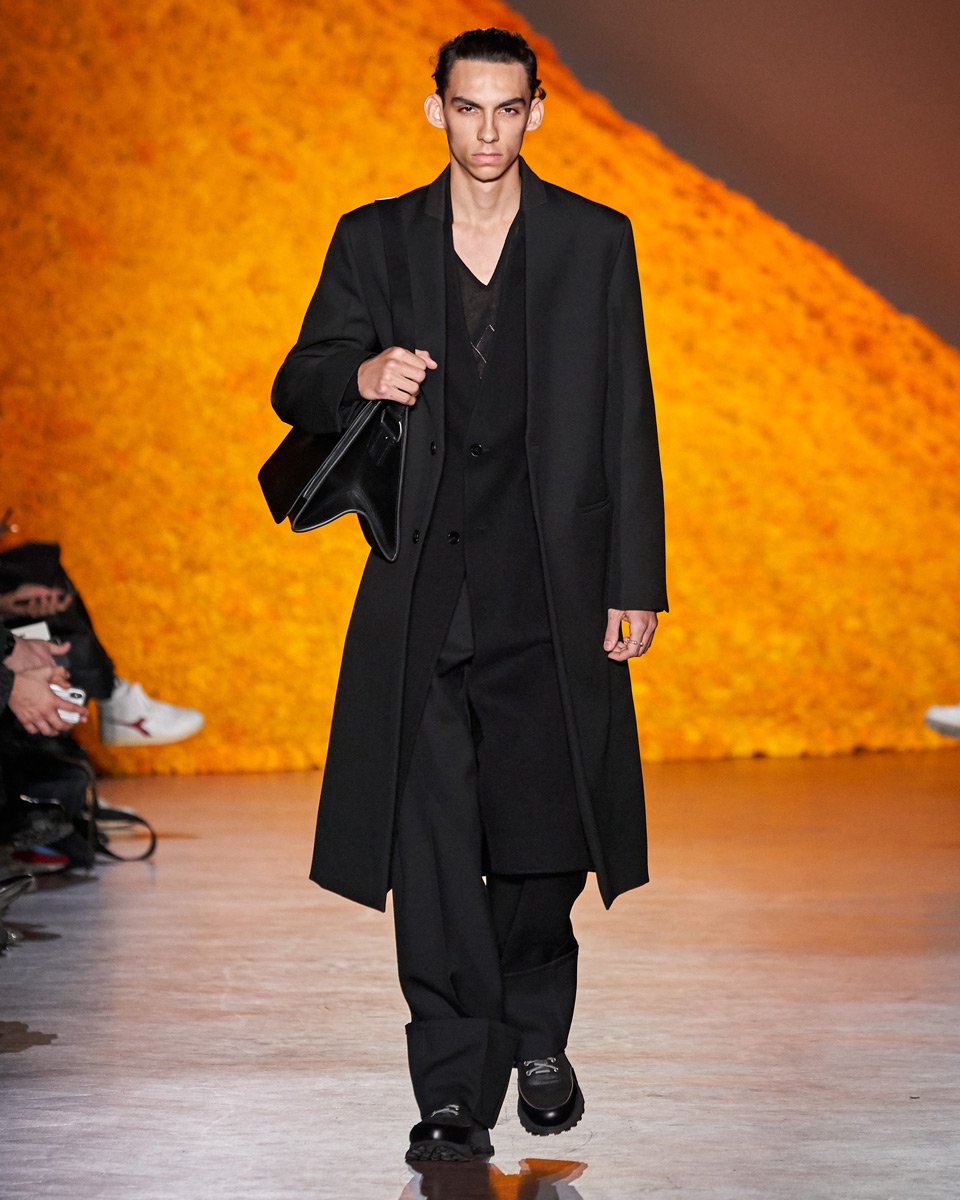 女性情報誌 Vogue HOMMES Fall/Winter 2020 女性情報誌 Vogue HOMMES Fall/Winter 2020 Vogue Hommes Fall/Winter