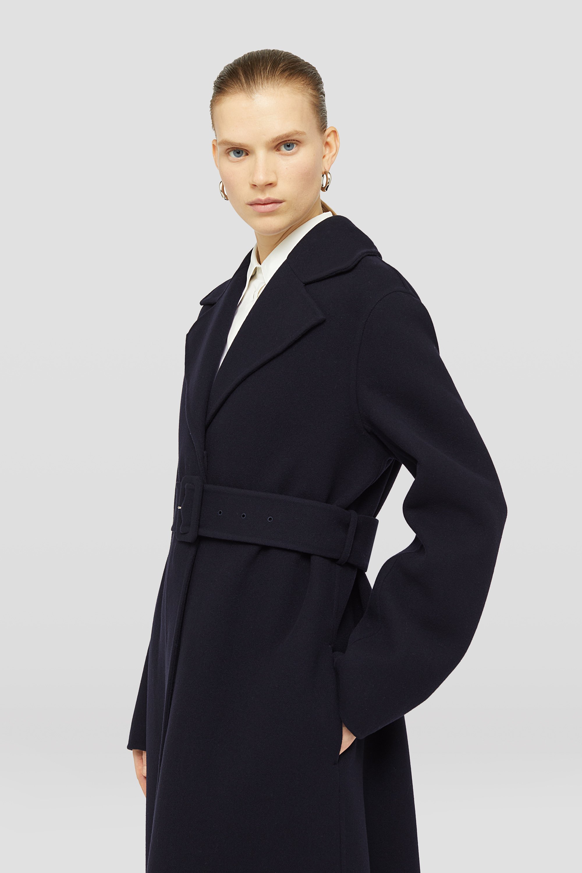 Mantel mit Gürtel aus Wolle - Mäntel - Image 2