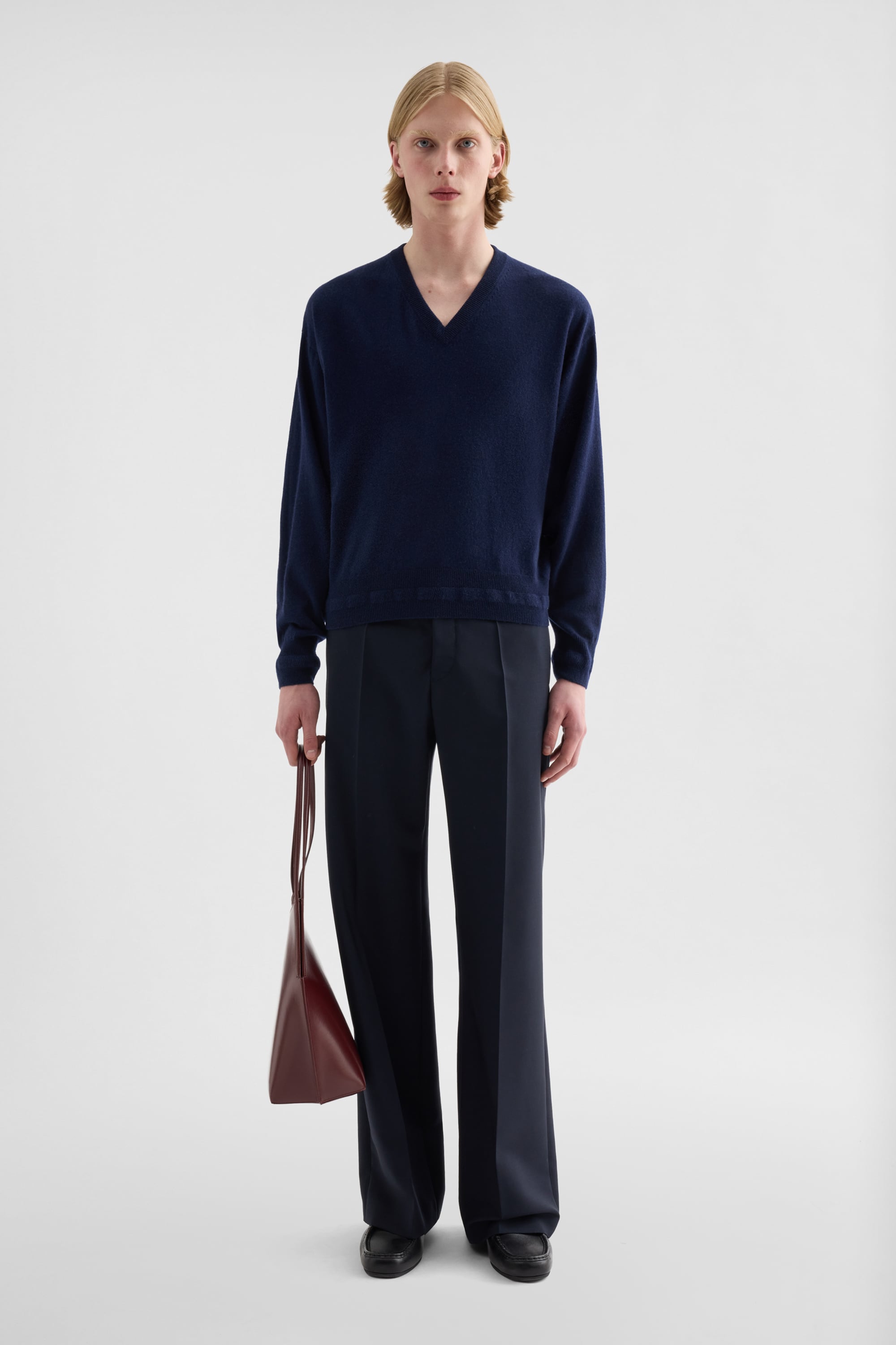 カシミヤ Vネックセーター メンズ | Jil Sander 公式オンラインストア
