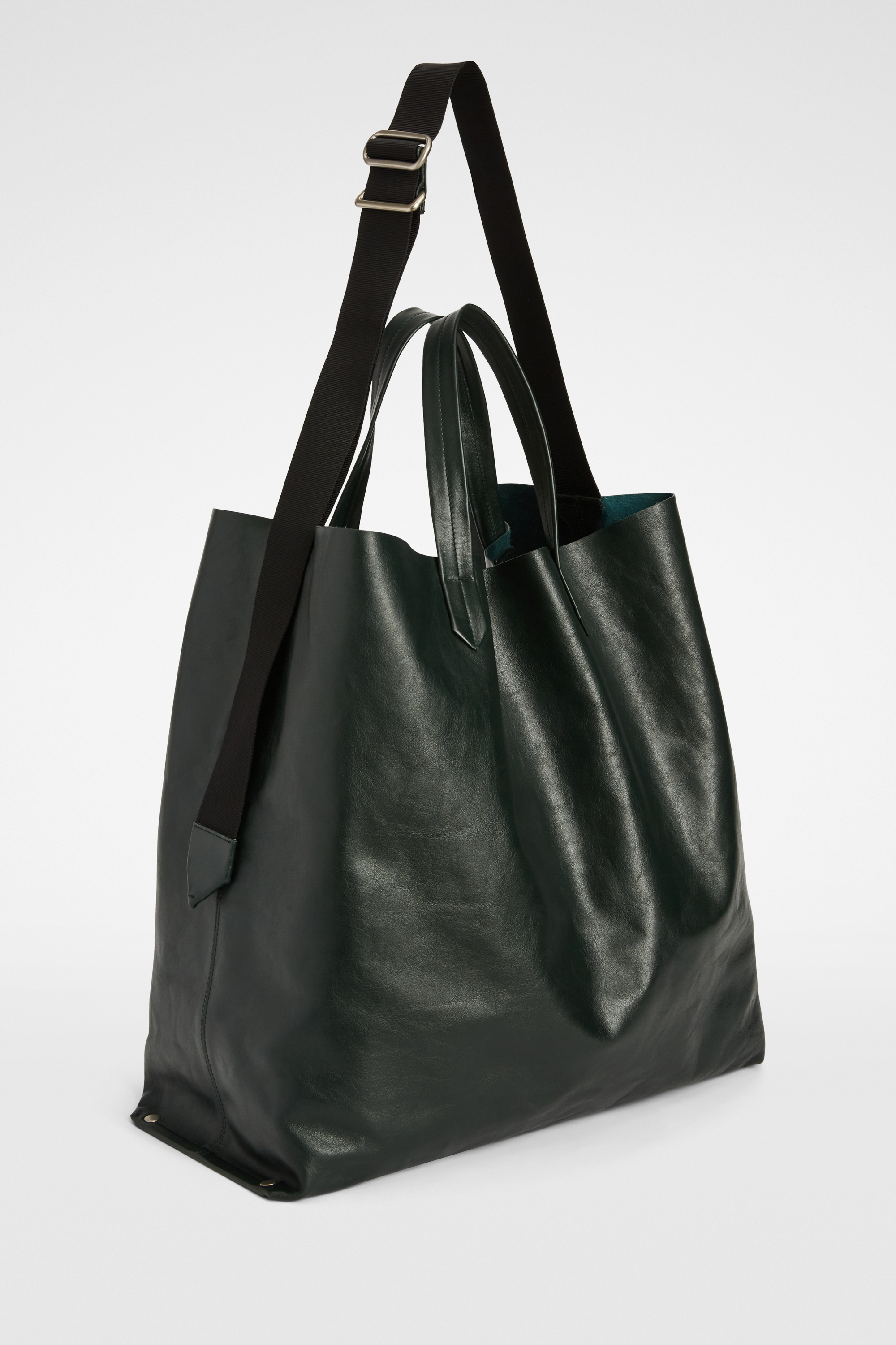 Tape Tote Medium 7