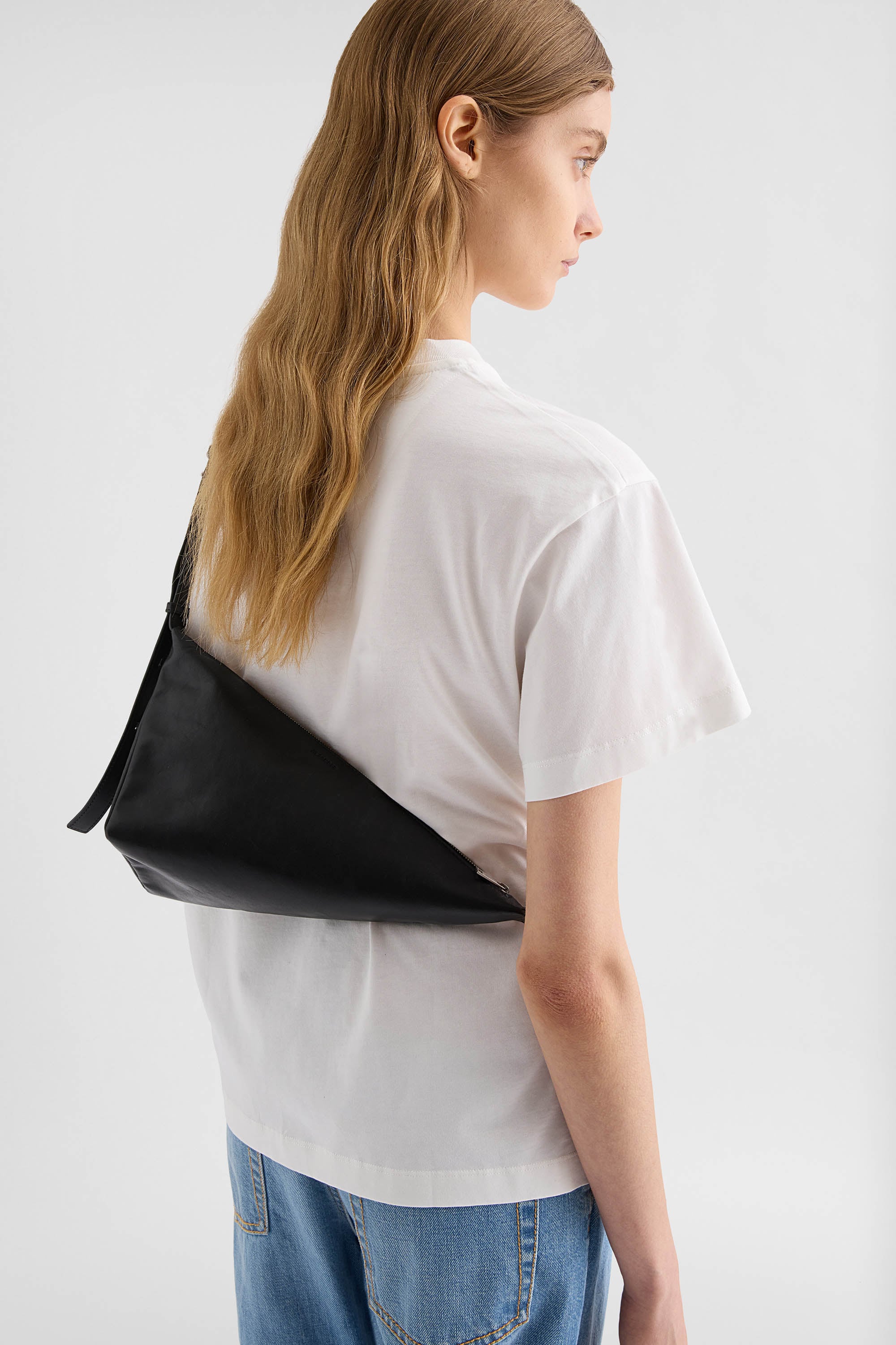 JIL SANDER 新作 TRIANGLE CROSSBODY バッグ Triangle Man | Jil Sander Official Online Store