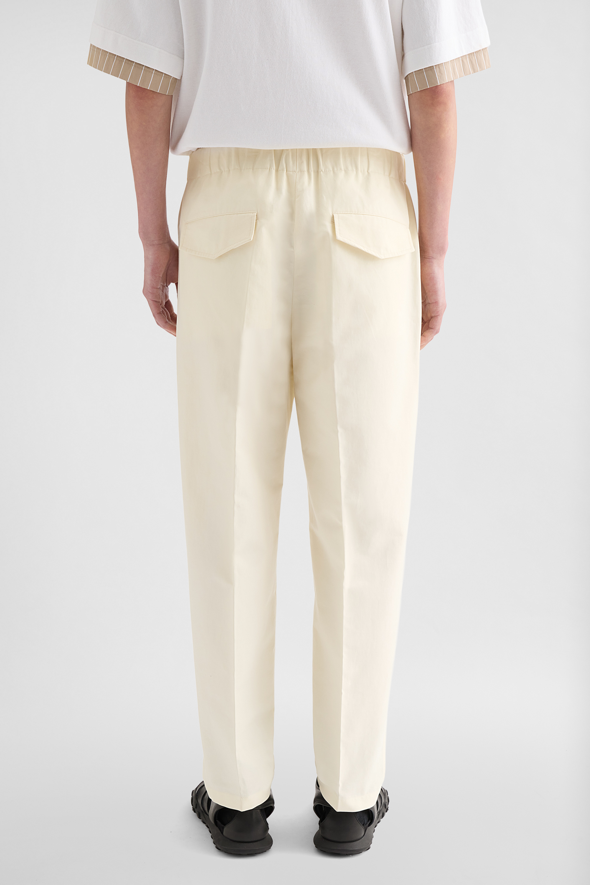 Hose mit schmal zulaufendem Bein aus leichter Baumwolle - Hosen - Image 4