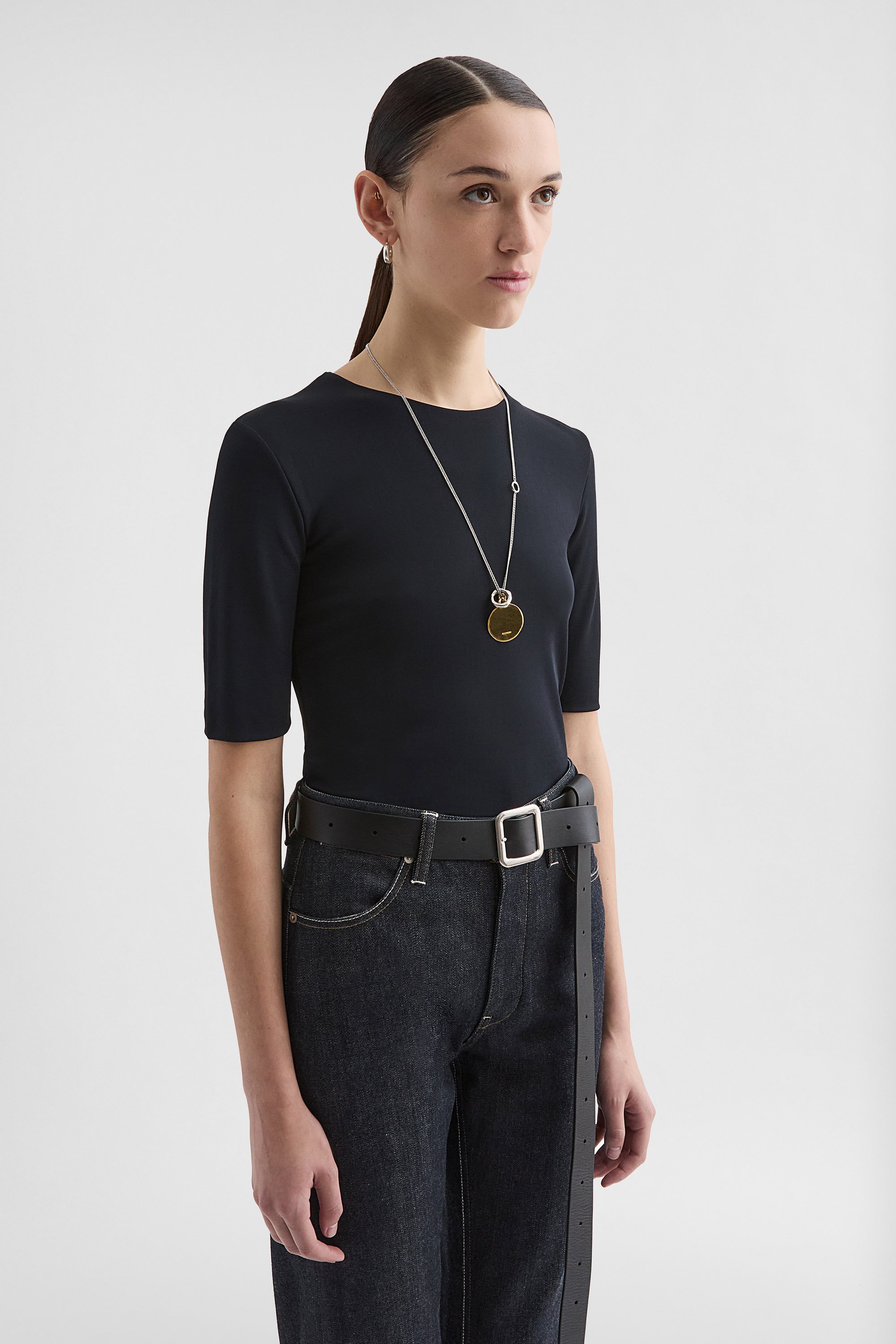 T-Shirt mit Rundhalsausschnitt aus fließender Viskose - Tops - Image 2