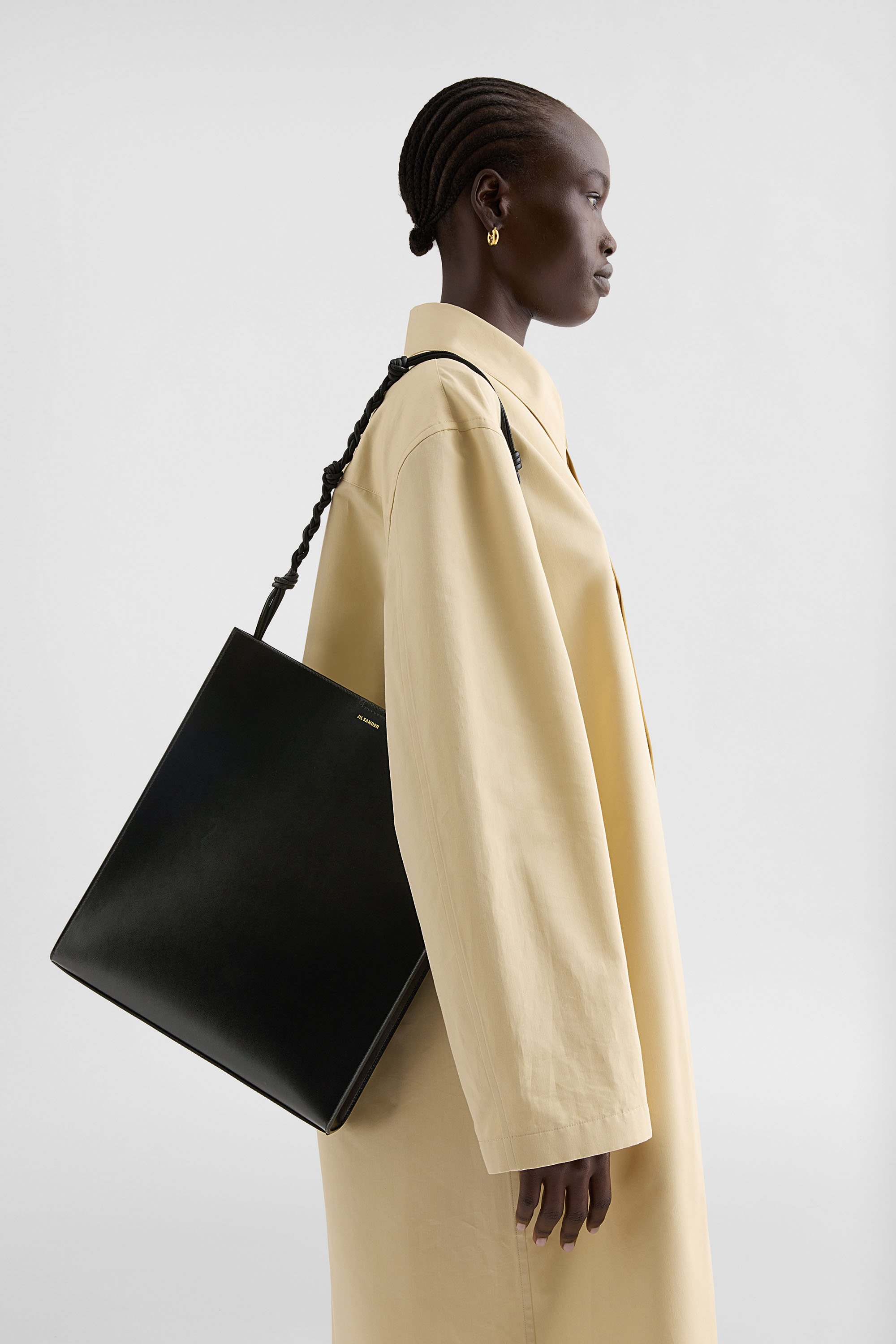 ジルサンダー  タングル⭐️ JIL SANDER（ジルサンダー） TANGLE SM ショルダーバッグ タングル