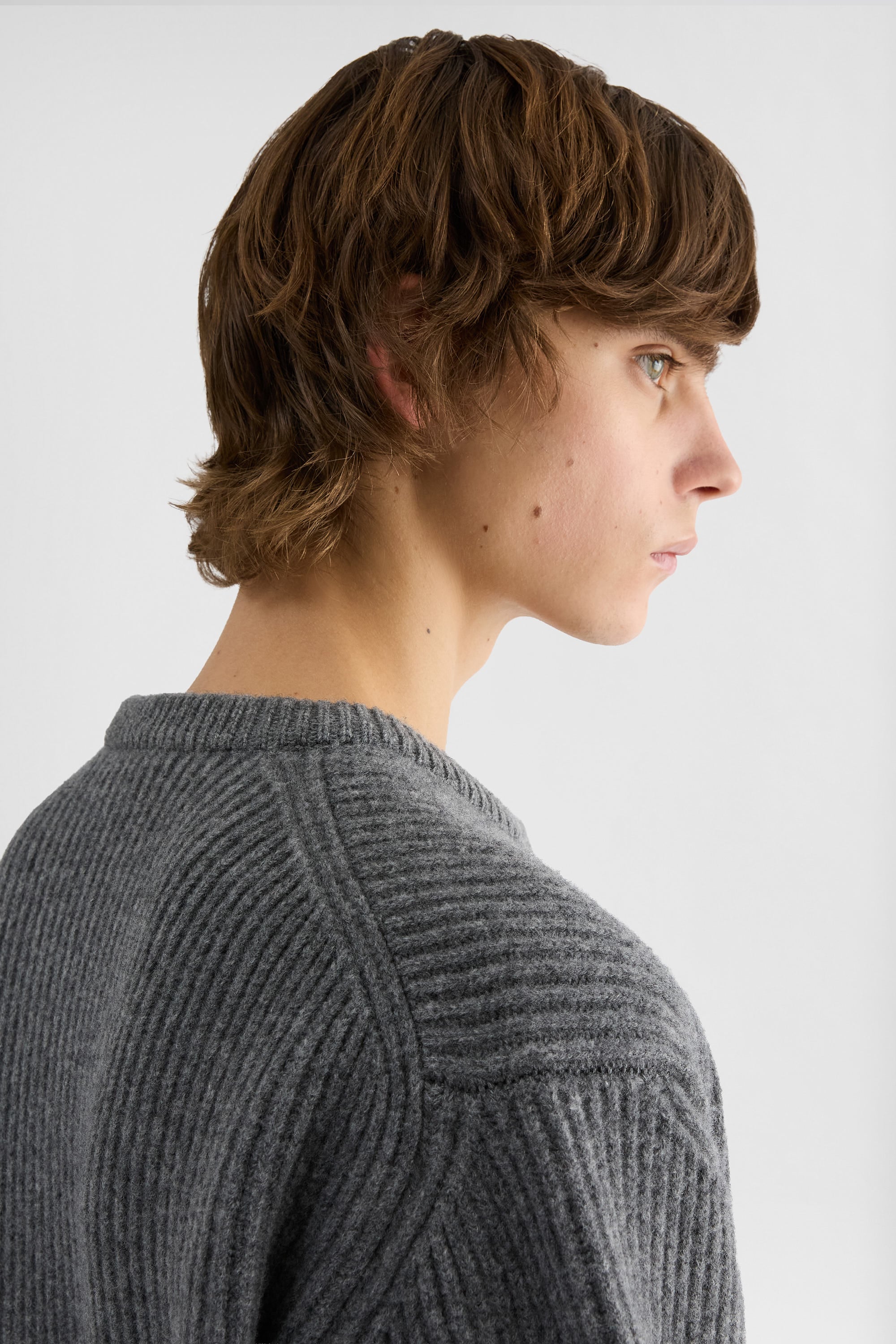 ウール クルーネックセーター メンズ | Jil Sander 公式オンラインストア