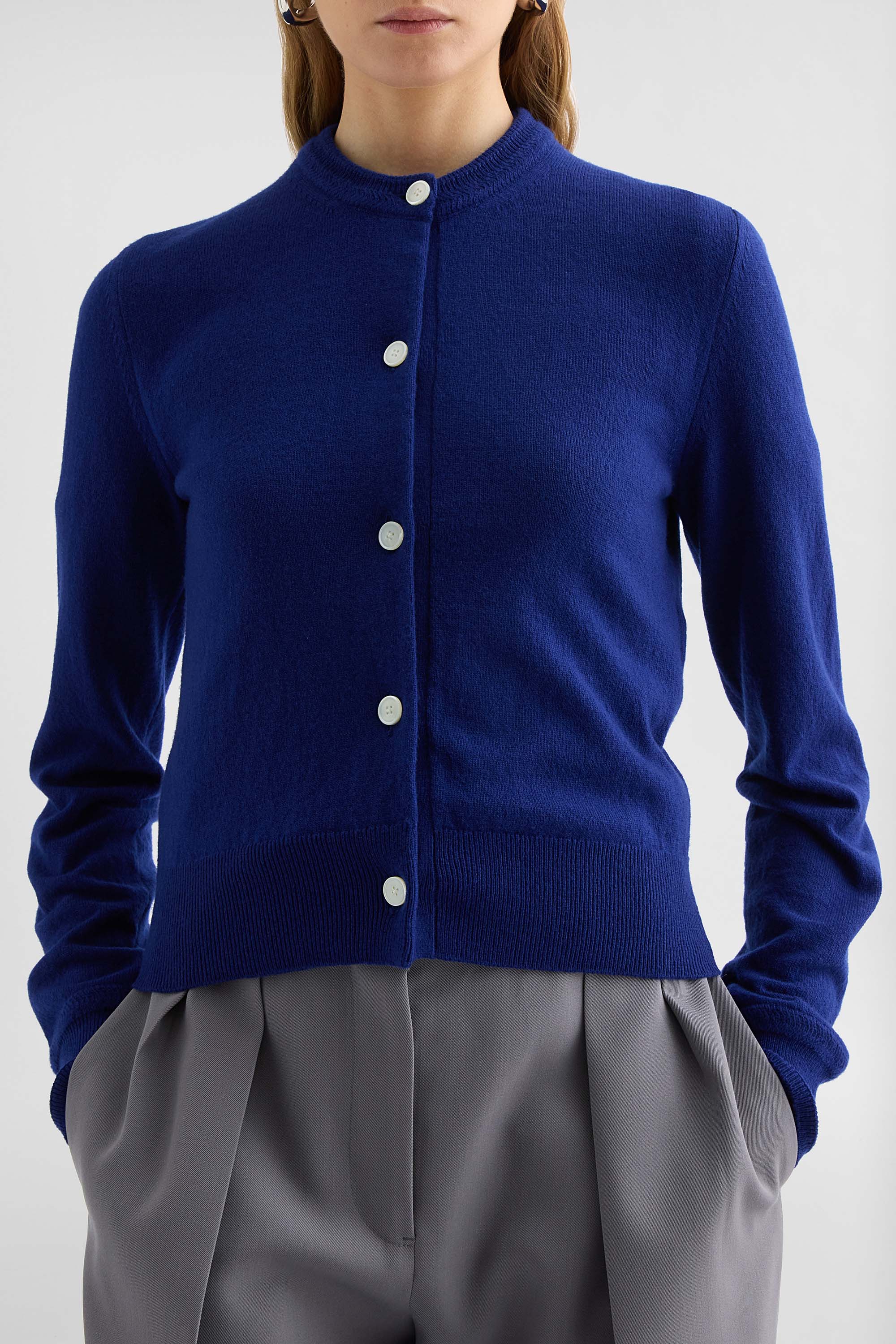 Lightweight Wool Crew-Neck Cardigan 3