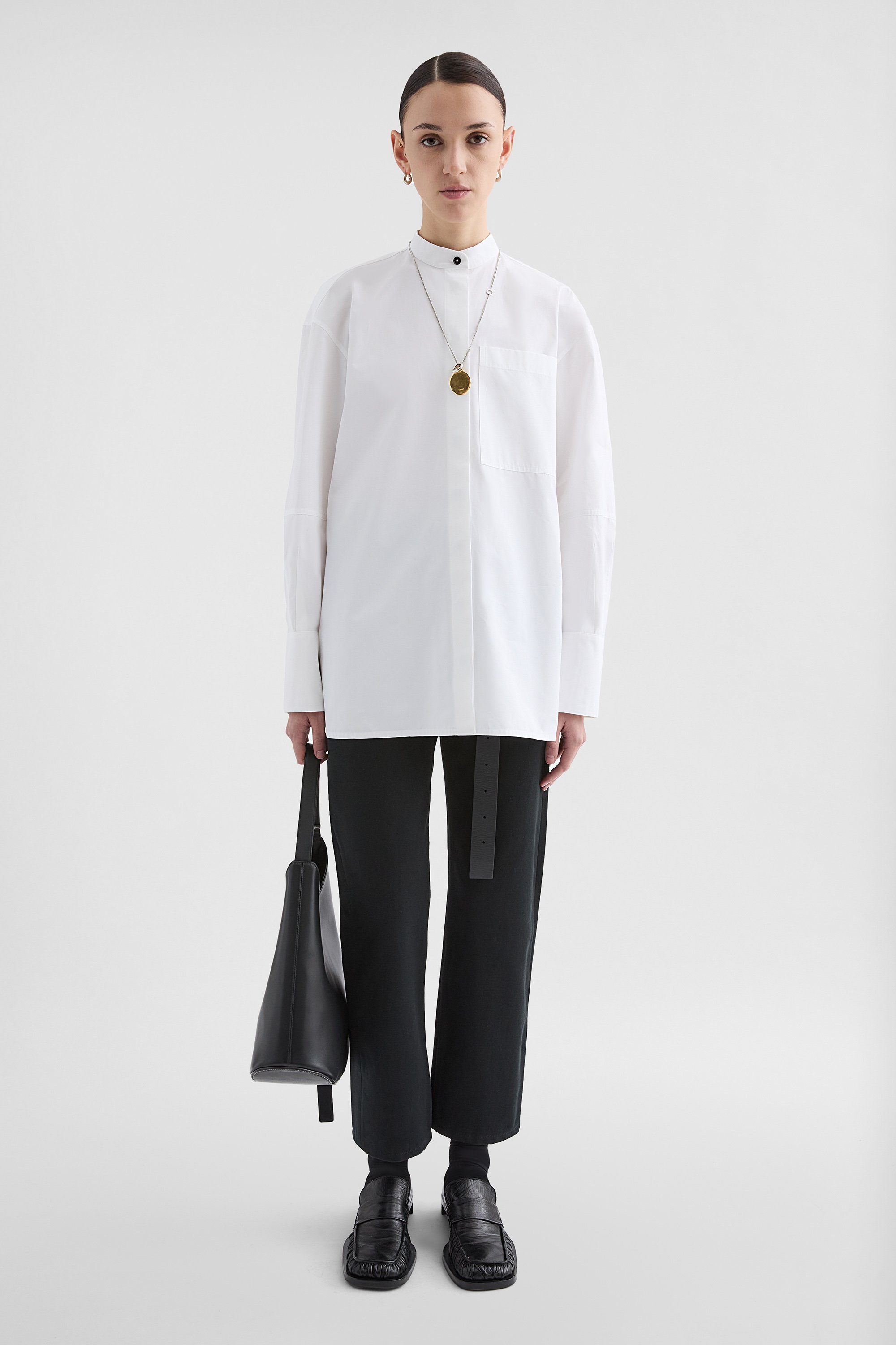 Schmale Hose aus Denim - Hosen - Image 1