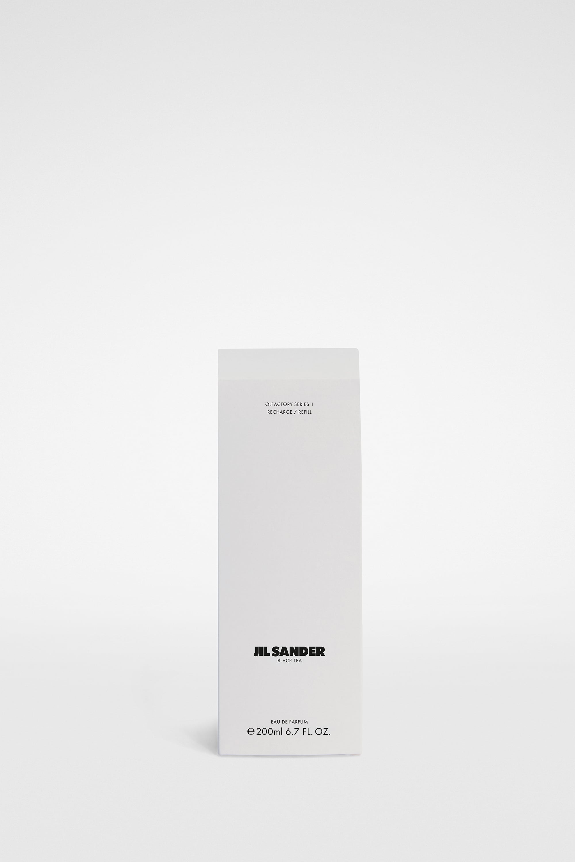 【詰め替え用】Jil Sander Black Tea リフィル 200 ml Jil Sander Black Tea リフィル 200 ml ウィメンズ | Jil Sander 公式