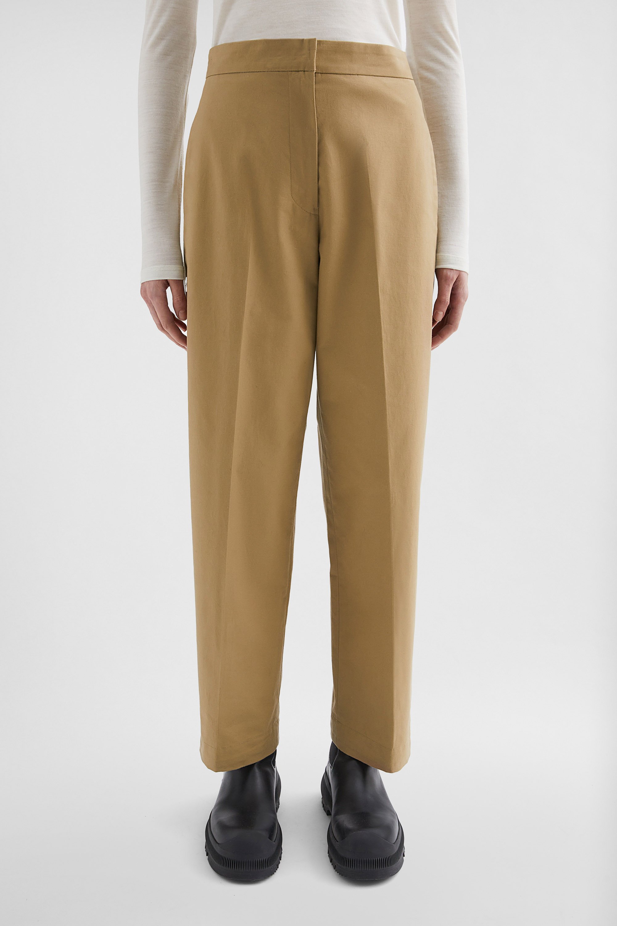 Schmal zulaufende Hose aus Baumwolle - Hosen - Image 2