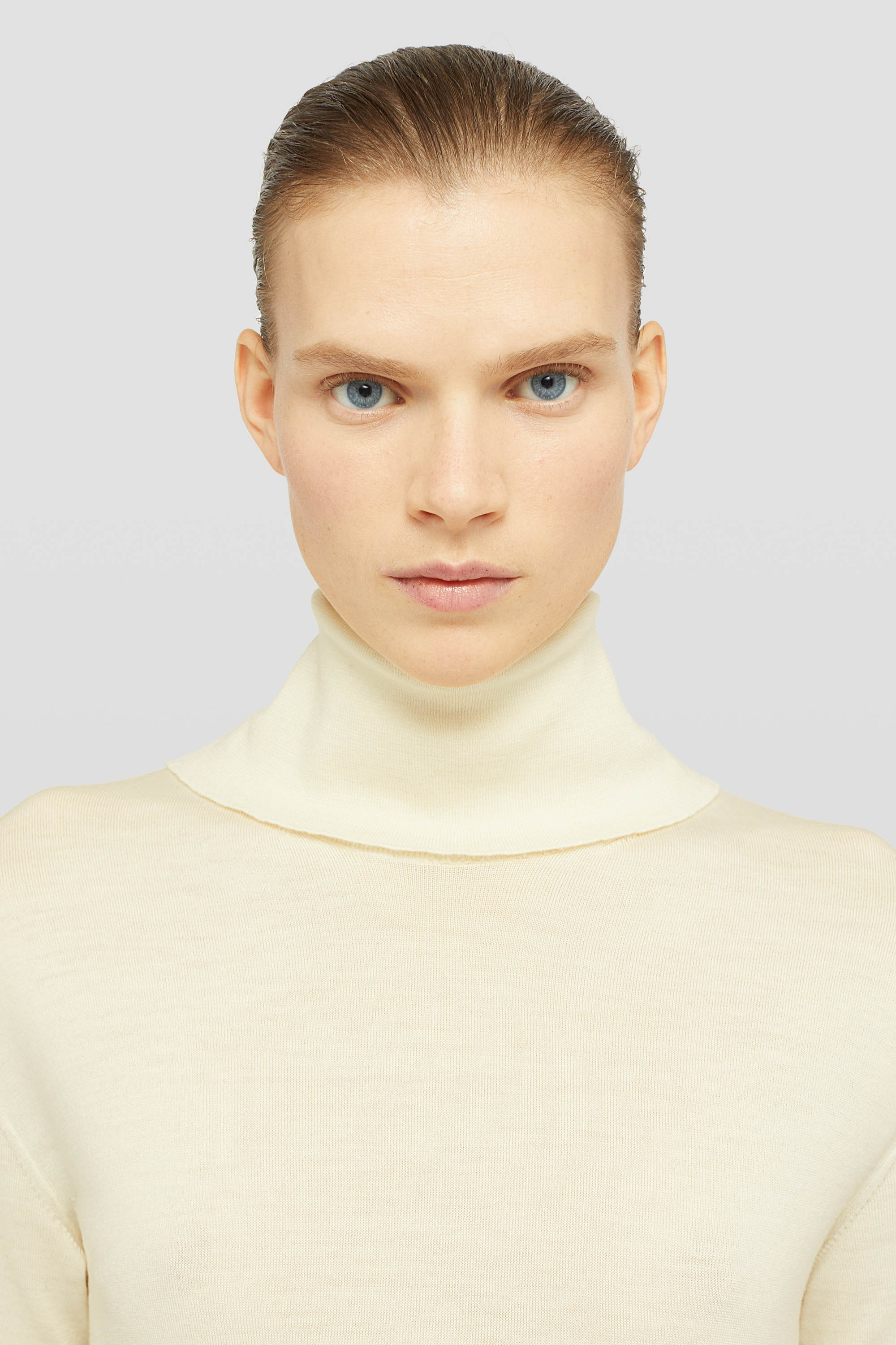Lightweight Wool High-Neck Sweater - Sweaters - Image 4