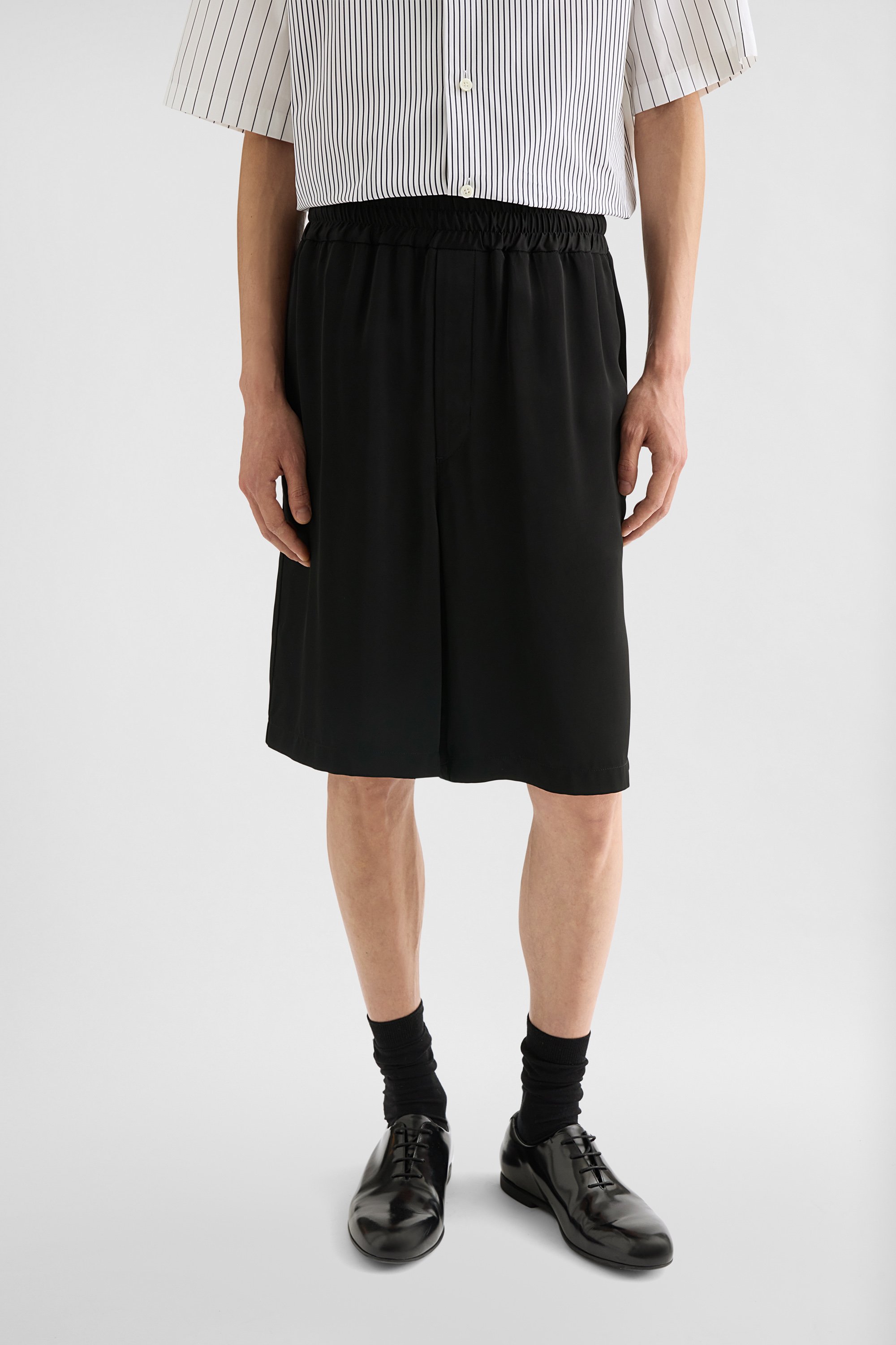 Fluid Viscose Shorts - Trousers - Image 2