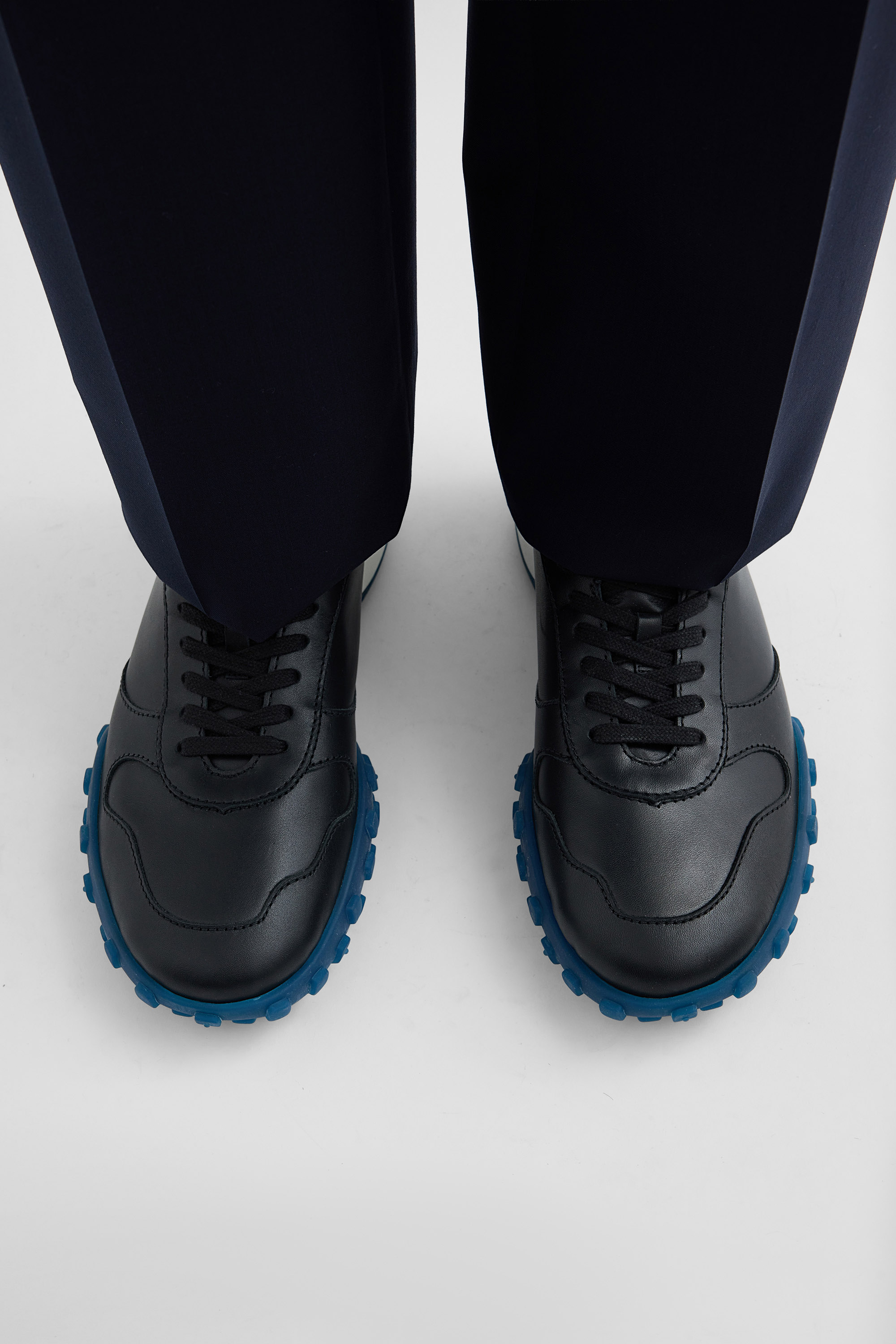 Moon Sneaker 2