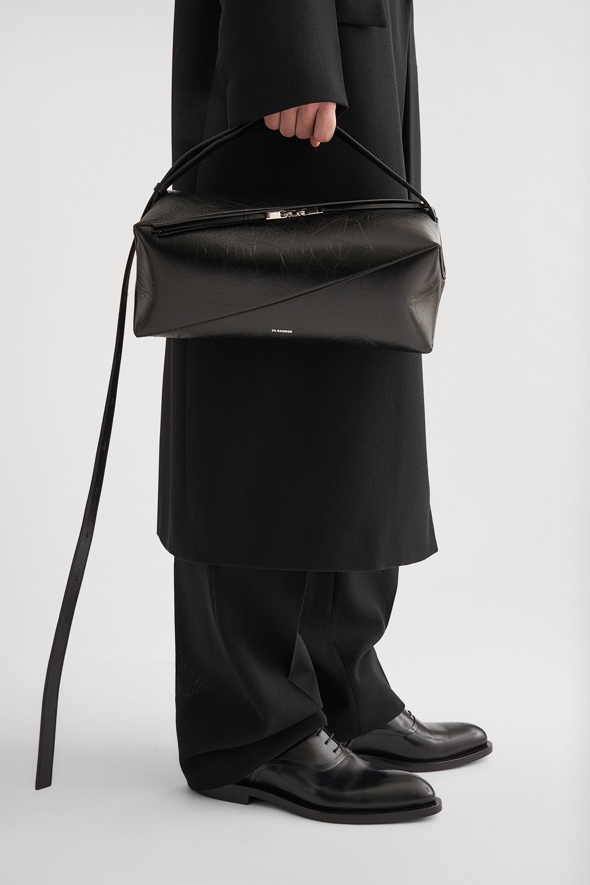 Vertigo クロスボディバッグ ミディアム メンズ | Jil Sander 公式
